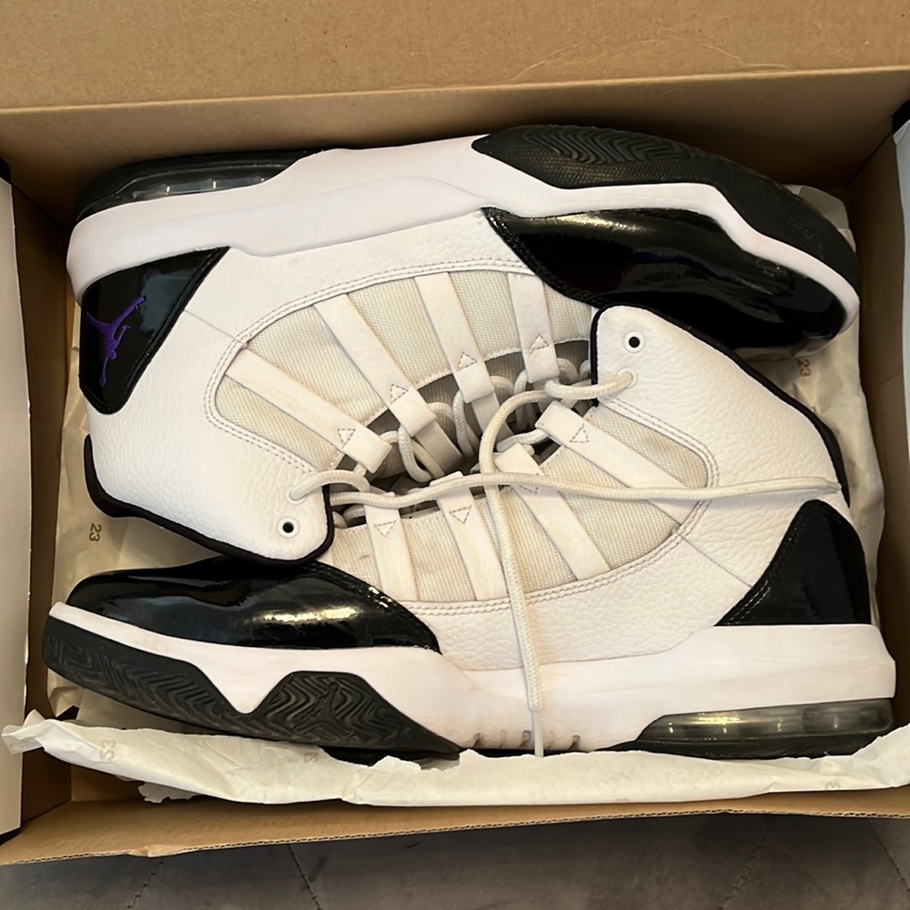Jordan max aura